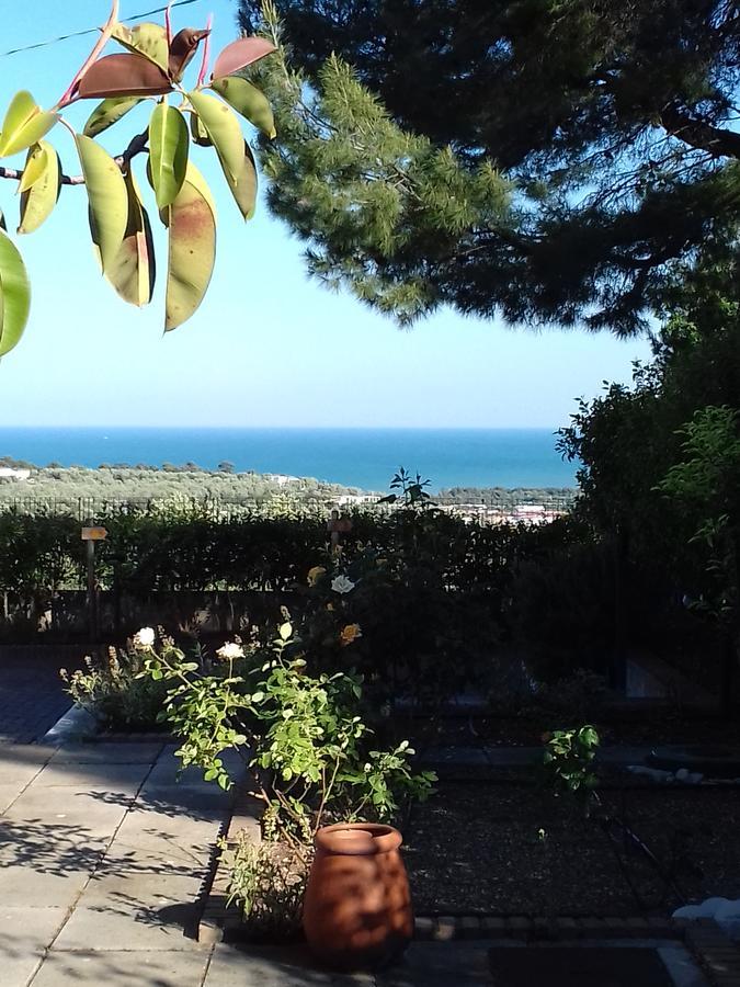 Residence Costamartino Βιέστε Εξωτερικό φωτογραφία